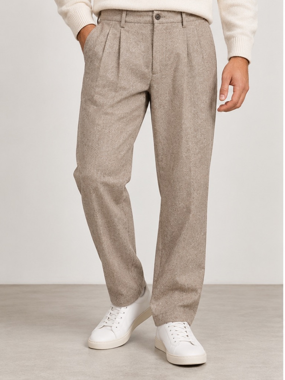 Lindbergh Flannel-like Pleated Trousers Medium